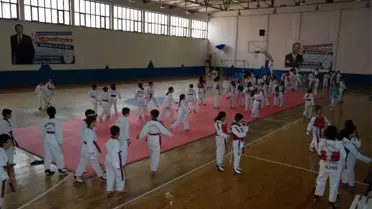 Silifke'de 'Minikler Taekwondo Turnuvası' düzenlendi