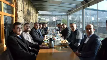 AK Parti İl Başkanı Gür, basın mensuplarıyla bir araya geldi