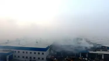 Düzce'de fabrikada çıkan yangında soğutma çalışmaları devam ediyor