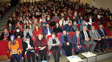 'Eğitimci tutum ve davranışlarının sosyal farkındalık açısından önemi' paneli düzenlendi