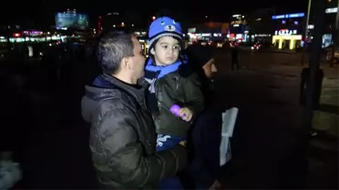Bebeğini AVM'ye terk eden anne polis zoruyla duruşmaya getirildi