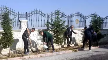 Konya'da fen lisesinden her mezun öğrenciye bir fidan
