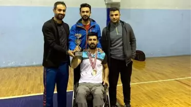 Öğrencileri sayesinde önce hayata tutundu şimdi de şampiyon oldu