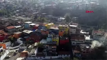 İzmir'de gecekondulara makyaj yapıldı