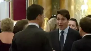 Üç lider, Buckingham Sarayı'nda Trump'ın dedikodusunu yaparken yakalandı