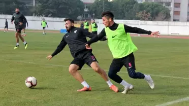 Isparta 32 Spor Teknik Direktörü Şengün: 'Hedefimiz mutlak şampiyonluk'
