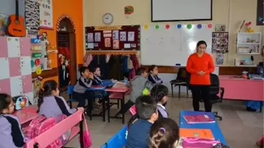 'Annem öğretmenim oldu' projesi ilgi görüyor