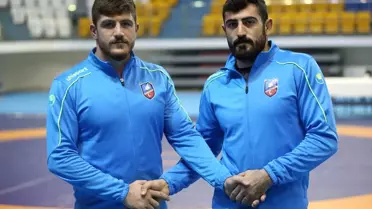 SPORCU AİLELER - Ağabeylerinin izinden giden güreşçi kardeşler