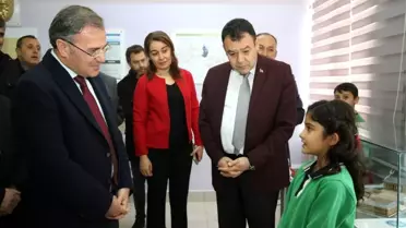 Öğrenciler modern atölyelerde eğitim görüyor