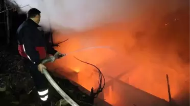 Tek katlı ev yandı, aile evsiz kaldı