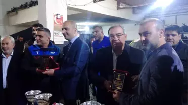 Kilis Hür Off Road Kulübü plaket ile ödüllendirildi