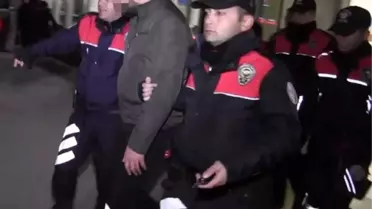 Otomobilin torpido gözünde 3 tabanca ele geçirildi