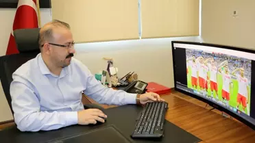 Başhekim Akkurt, AA'nın 'Yılın Fotoğrafları' oylamasına katıldı