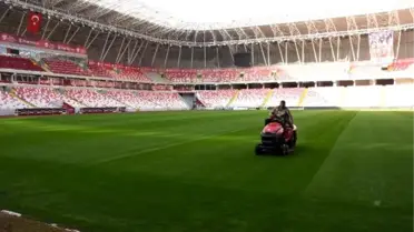 Sivas Yeni 4 Eylül Stadı, Fenerbahçe maçına hazırlanıyor