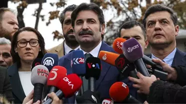 Son dakika: Parti için resmi başvuruyu yapan Davutoğlu'nun ekibinden ilk açıklama: Partinin logosu ve ismi yarın açıklanacak