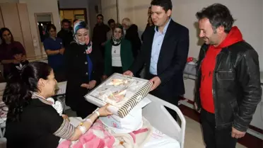 Artuklu Kaymakamı Gökpınar, ailelerin bebek heyecanına ortak oluyor