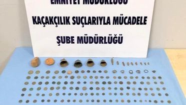 İzmir'de 252 parça tarihi eser ele geçirildi
