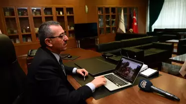Kahramanmaraş Büyükşehir Belediye Başkanı Güngör, AA'nın 'Yılın Fotoğrafları' oylamasına katıldı