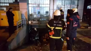 Ecza deposunda yangın