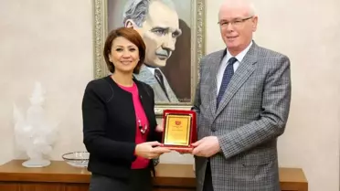 TEV'den Kazım Kurt'a teşekkür plaketi