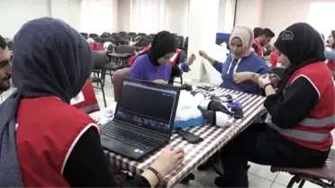 Türk Kızılayı gönüllüleri AA'nın 'Yılın Fotoğrafları' oylamasına katıldı