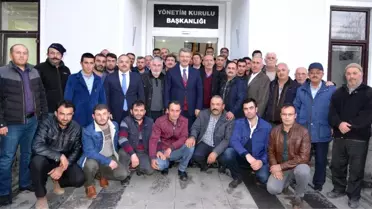 Sarıoğlan oda başkanları ve çiftçilerden Başkan Akay'a kampanya sonu teşekkür ziyareti