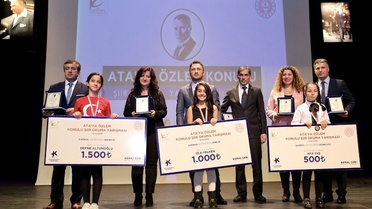 Küçükçekmeceli öğrencilerden 'Ata'ya Özlem' şiirleri
