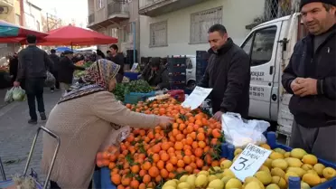 Soğuk havalar Denizli'de pazar tezgahlarını olumsuz etkiledi