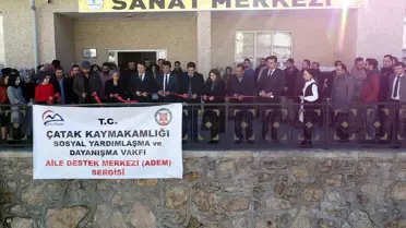 Çatak'ta kadınlar el emeği göz nuru ürünlerini sergiledi