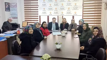 AK Parti Nallıhan İlçe Başkanlığı haftalık olağan toplantısını yaptı