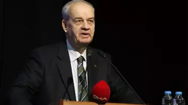 İlker Başbuğ üniversitelilerle bir araya geldi