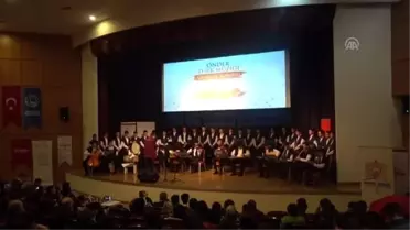 ÖNDER Türk Müziği Gençlik Korosu Üsküdar'da konser verdi