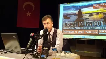 Profesör Ayhan Anıl, Nazilli'de performans ve başarı psikolojisini anlattı
