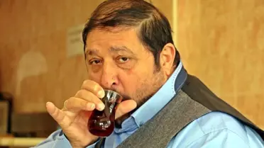 Çay içerken boğulma tehlikesi geçirdi, ölümden döndü