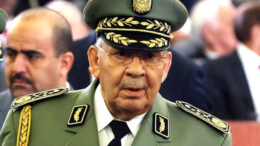 Cezayir'de Bouteflika'ya istifa çağrısında bulunan ordu şefi Salah hayatını kaybetti