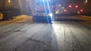 Gölbaşı'nda kar temizleme çalışmaları