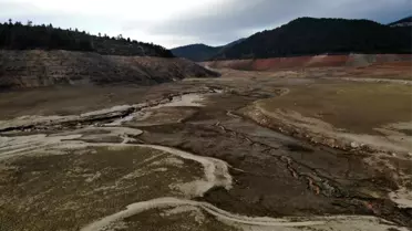 Görüntüsü kuraklığı andıran o barajda su tutulmaya başlandı