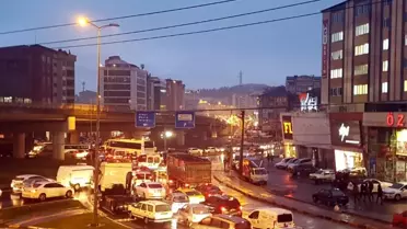 Kdz. Ereğli'de birçok caddede trafik kilitlendi