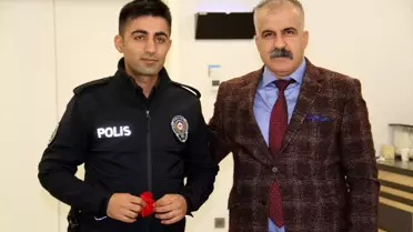 İstanbul Havalimanı'nda sigarayı bırakan polisler altınla ödüllendirildi