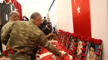 Diyarbakır'da bombalı saldırıda ölen 6'sı öğrenci 7 kişi anıldı