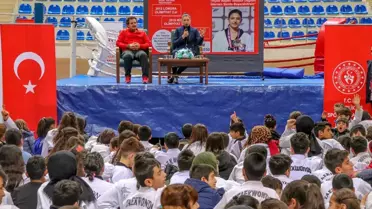 Milli tekvandocu Nur Tatar, Vanlı gençlerle buluştu