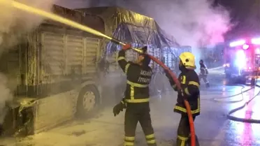 Aksaray'da sunta yüklü tırdaki yangın itfaiye ekiplerince söndürüldü