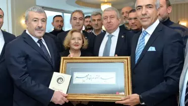Emekli polis memurundan 'Aşk-ı Hat' sergisi