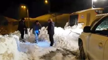 Kar nedeniyle köyde mahsur kalan kalp hastası 6 saatte hastaneye ulaştırıldı