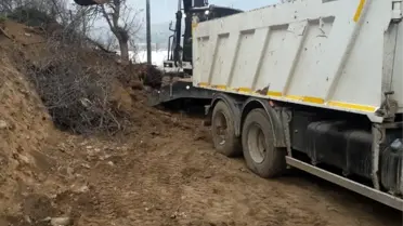 Mihalgazi'de tarla yolları genişletildi