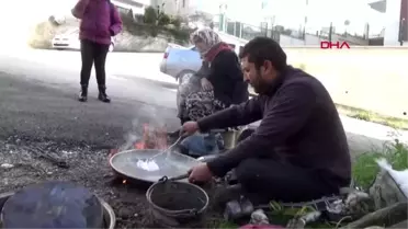 Sinop şehir şehir gezen çift, sokakta tezgah açıp kalaycılık yapıyor