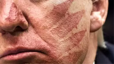 Hamaney'den Trump'ın yüzünde beş roketli 'kanlı tokat' fotoğrafı