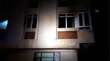 Şizofreni hastası dumandan etkilenmemek için maske takıp, evini yaktı