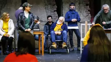 'Guguk Kuşu' efsanesi tiyatro sahnesinde