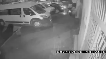 (Özel) Vatandaşların gözü önünde 'pes' dedirten motosiklet hırsızlığı kamerada